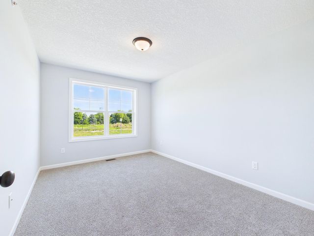 6700 Jorgensen Avenue S, Cottage Grove, MN 55016