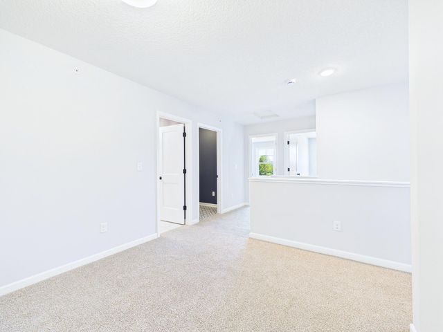 6700 Jorgensen Avenue S, Cottage Grove, MN 55016
