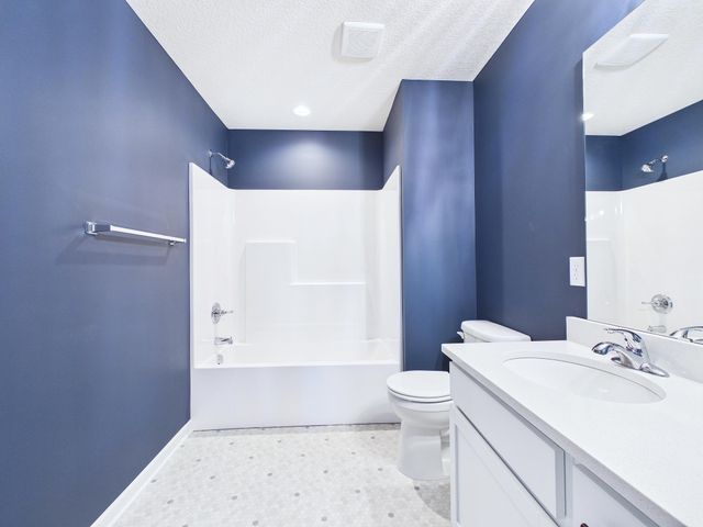 6700 Jorgensen Avenue S, Cottage Grove, MN 55016