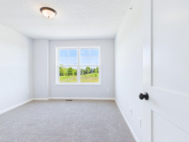 6700 Jorgensen Avenue S, Cottage Grove, MN 55016