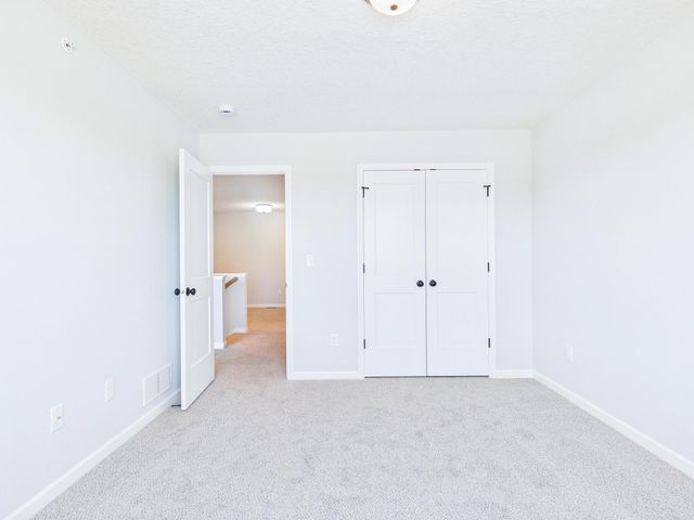 6700 Jorgensen Avenue S, Cottage Grove, MN 55016