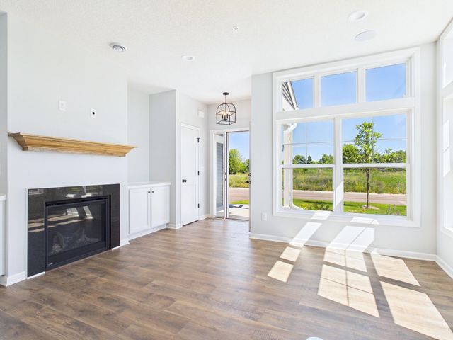 6700 Jorgensen Avenue S, Cottage Grove, MN 55016
