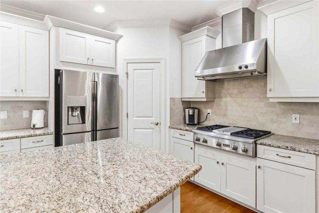 Image 17 of property listing at 13223 PALERMO DRIVE, Bradenton, FL 34211