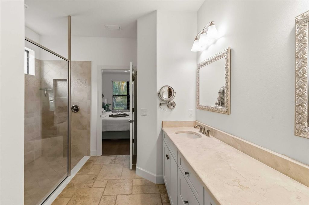 Image 31 of property listing at 13223 PALERMO DRIVE, Bradenton, FL 34211