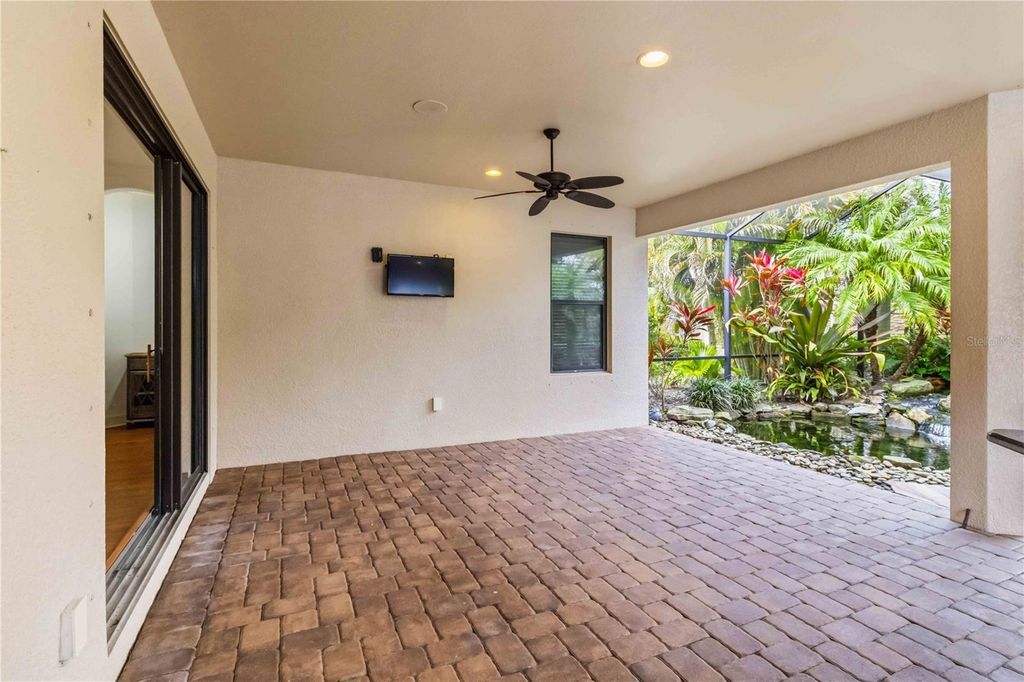 Image 37 of property listing at 13223 PALERMO DRIVE, Bradenton, FL 34211