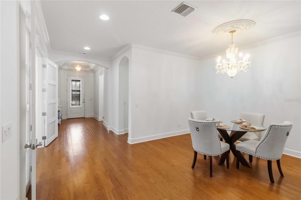 Image 5 of property listing at 13223 PALERMO DRIVE, Bradenton, FL 34211