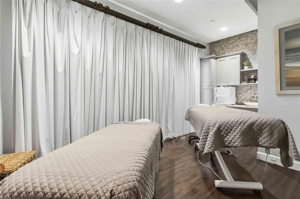 Image 61 of property listing at 13223 PALERMO DRIVE, Bradenton, FL 34211