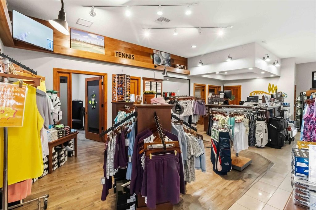 Image 67 of property listing at 13223 PALERMO DRIVE, Bradenton, FL 34211