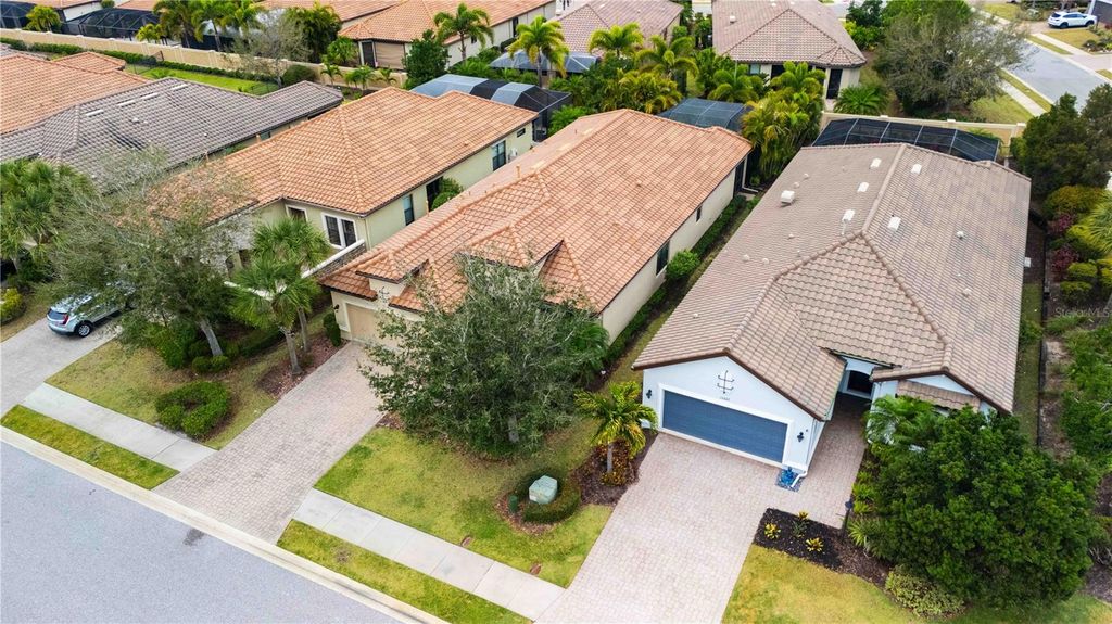 Image 70 of property listing at 13223 PALERMO DRIVE, Bradenton, FL 34211