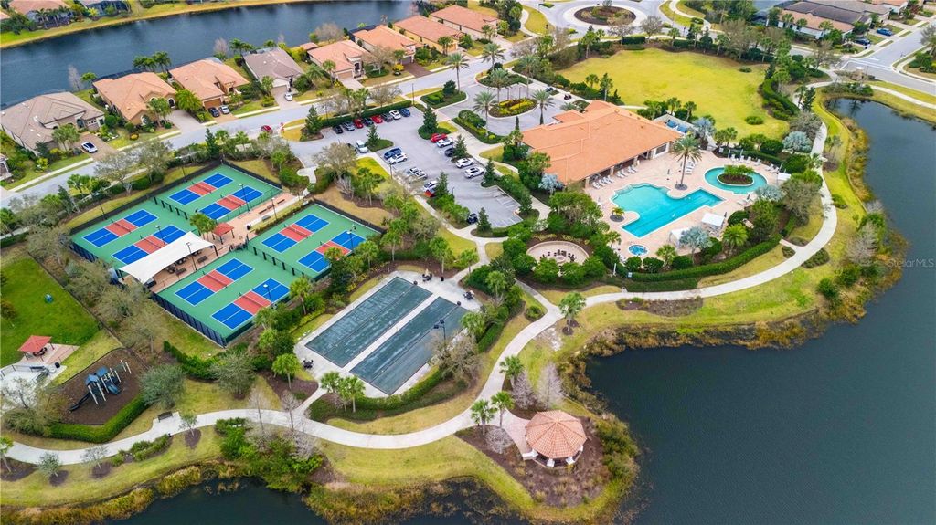 Image 78 of property listing at 13223 PALERMO DRIVE, Bradenton, FL 34211