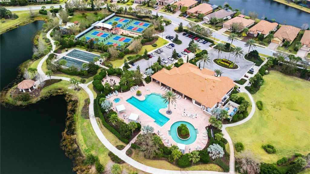 Image 79 of property listing at 13223 PALERMO DRIVE, Bradenton, FL 34211