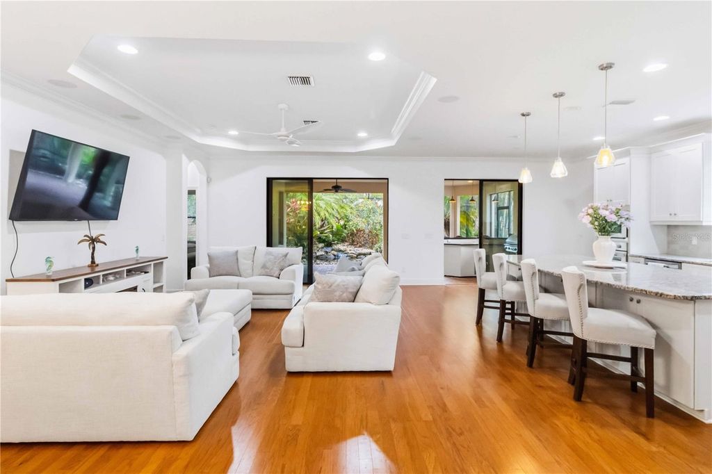 Image 10 of property listing at 13223 PALERMO DRIVE, Bradenton, FL 34211