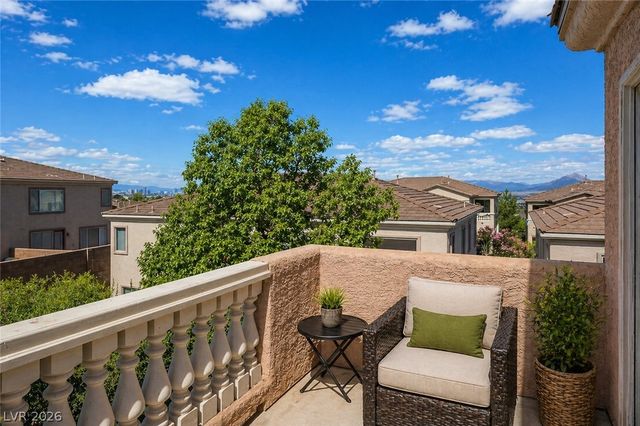 227 Serenity Crest Street, Henderson, NV 89012