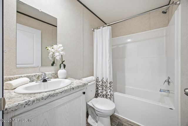 156 WALLACE Street, Interlachen, FL 32148