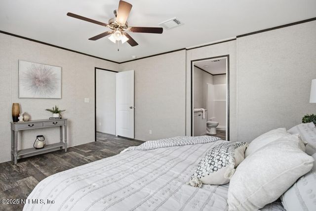 156 WALLACE Street, Interlachen, FL 32148