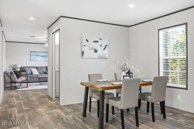 156 WALLACE Street, Interlachen, FL 32148