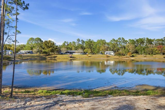 156 WALLACE Street, Interlachen, FL 32148