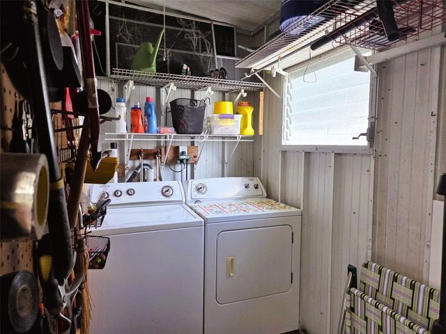 3383 OAKWOOD BOULEVARD N, Sarasota, FL 34237