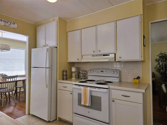 3383 OAKWOOD BOULEVARD N, Sarasota, FL 34237