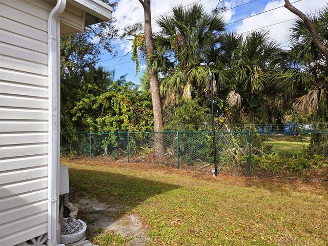 3383 OAKWOOD BOULEVARD N, Sarasota, FL 34237