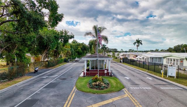 3383 OAKWOOD BOULEVARD N, Sarasota, FL 34237