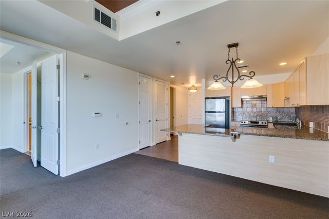 2405 West Serene Avenue 823, Las Vegas, NV 89123
