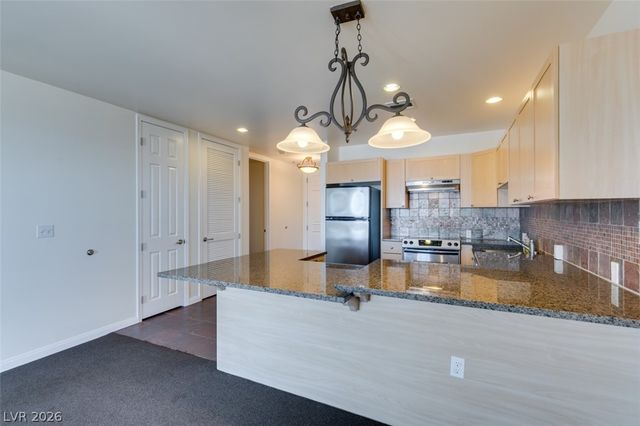 2405 West Serene Avenue 823, Las Vegas, NV 89123