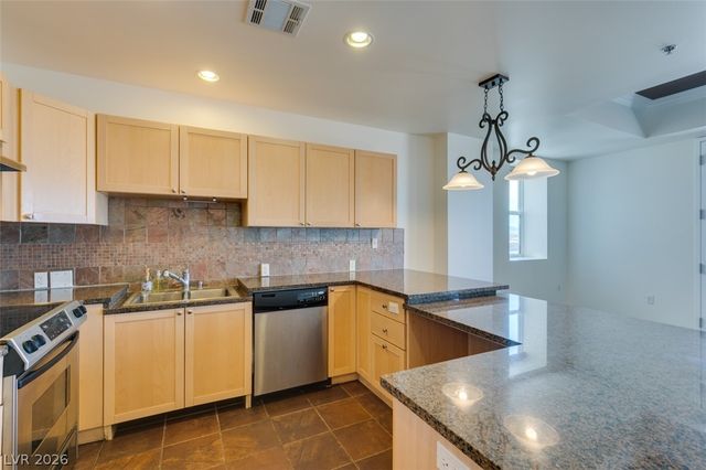 2405 West Serene Avenue 823, Las Vegas, NV 89123