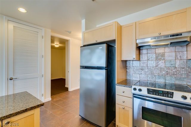 2405 West Serene Avenue 823, Las Vegas, NV 89123