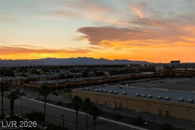 2405 West Serene Avenue 823, Las Vegas, NV 89123