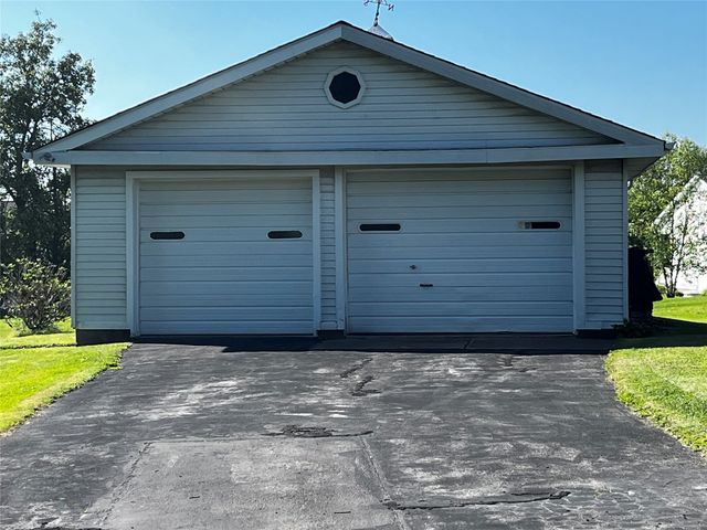 2670 LAURIE Drive, Waterford, PA 16441