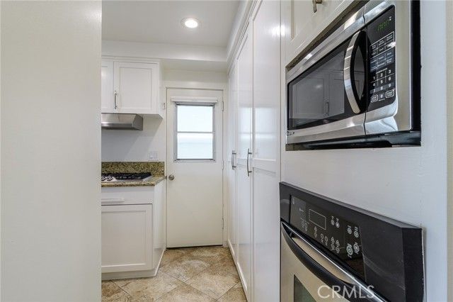 302 S Bay Front, Newport Beach, CA 92662