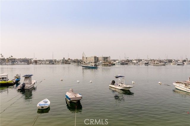302 S Bay Front, Newport Beach, CA 92662