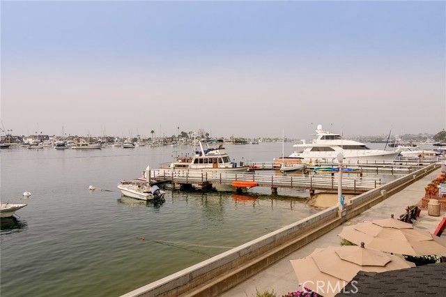 302 S Bay Front, Newport Beach, CA 92662