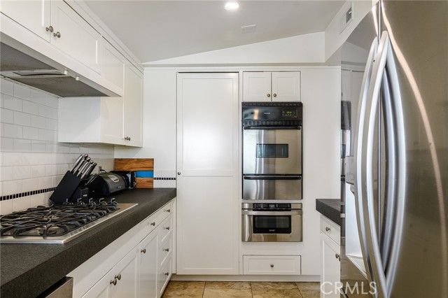 302 S Bay Front, Newport Beach, CA 92662