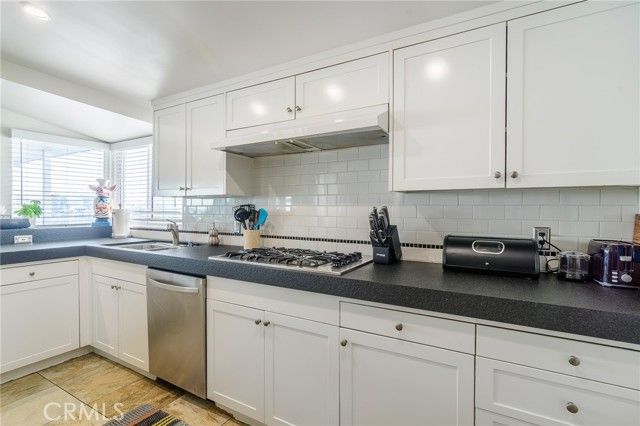 302 S Bay Front, Newport Beach, CA 92662