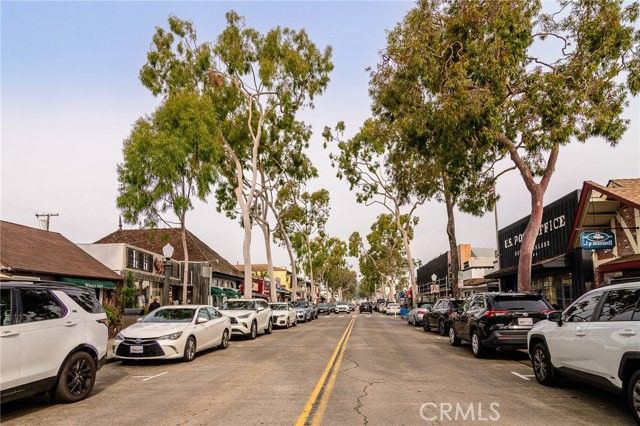 302 S Bay Front, Newport Beach, CA 92662