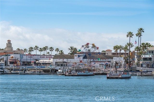 302 S Bay Front, Newport Beach, CA 92662