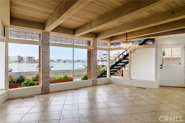 302 S Bay Front, Newport Beach, CA 92662