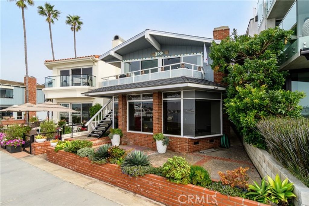 302 S Bay Front, Newport Beach, CA 92662