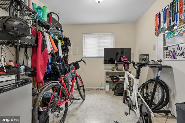 6 PENNINGTON LN, Quakertown, PA 18951