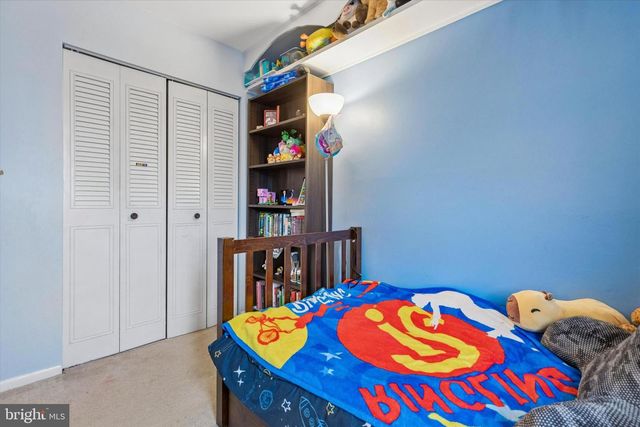 6 PENNINGTON LN, Quakertown, PA 18951