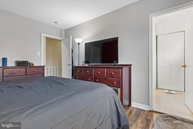 6 PENNINGTON LN, Quakertown, PA 18951