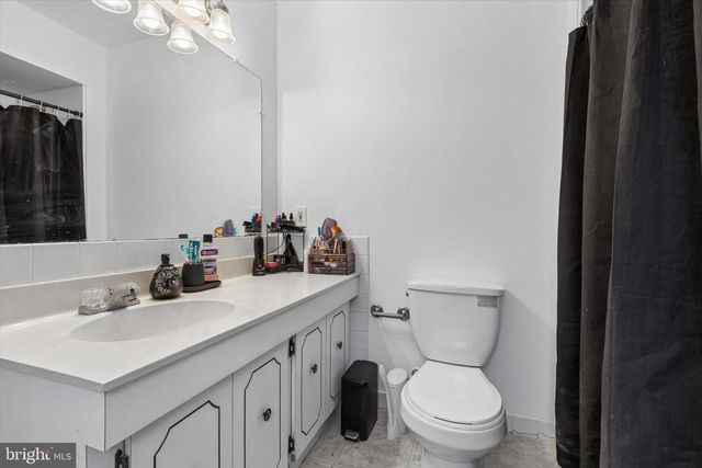 6 PENNINGTON LN, Quakertown, PA 18951