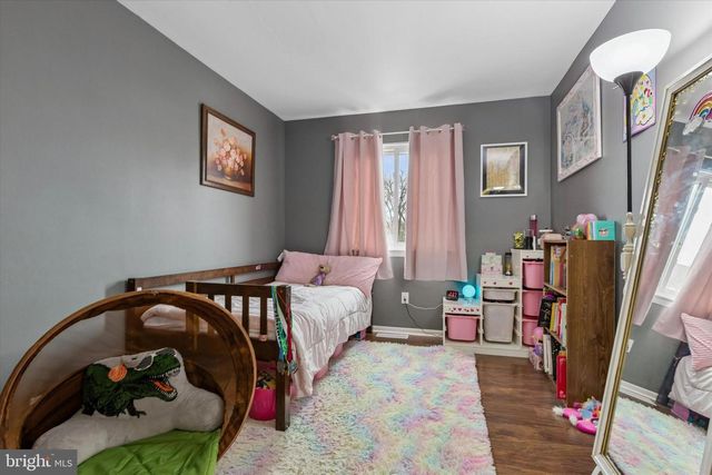 6 PENNINGTON LN, Quakertown, PA 18951