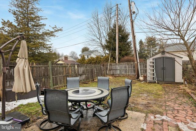 6 PENNINGTON LN, Quakertown, PA 18951