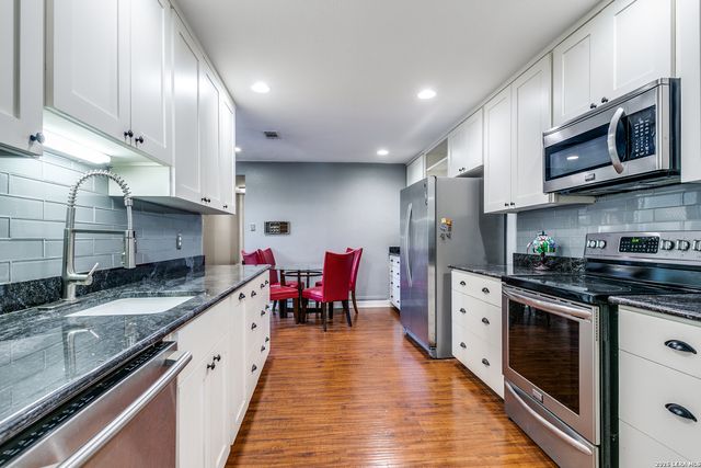 8942 Willmon Way, San Antonio, TX 78239