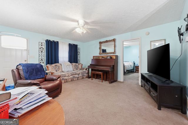 31 Debbie Lane, Dallas, GA 30132