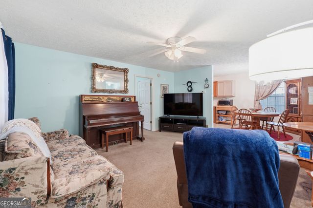 31 Debbie Lane, Dallas, GA 30132