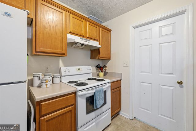 31 Debbie Lane, Dallas, GA 30132